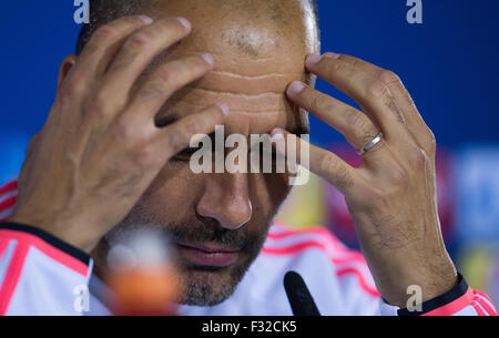 München, Deutschland. 28. Sep, 2015. FC Bayern München Trainer Pep Guardiola anlässlich einer Pressekonferenz in München, Deutschland, 28. September 2015. FC Bayern München spielen in der Vorrunde der Champions League Dinamo Zagreb am 29. September. Foto: PETER KNEFFEL/DPA/Alamy Live-Nachrichten Stockfoto