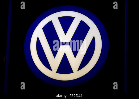 Markenname: "VW - Volkswagen", Berlin. Stockfoto