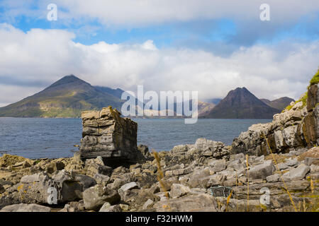 Loch Scavaig und der Black Cuillin. Stockfoto