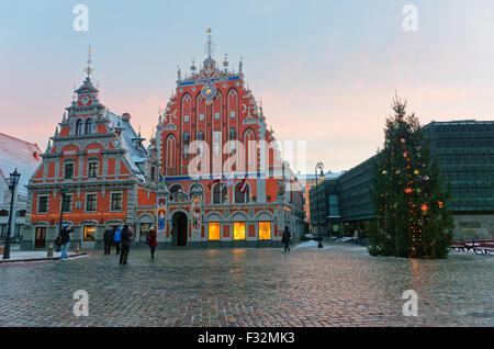 Haus der Schwarzhäupter, Gebäude in der Altstadt von Riga, Lettland. Das ursprüngliche Gebäude wurde für die Brotherhoo errichtet. Stockfoto