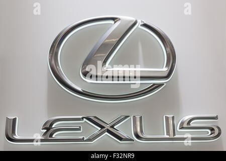 Lexus-Firmenlogo auf der IAA Internationale Automobilausstellung 2015 Stockfoto