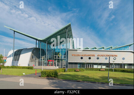 GRONINGEN, Niederlande - 22. August 2015: Willem-Alexander Sport Center außen von der Universität Groningen. Stockfoto