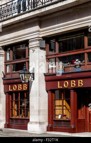 John Lobb Stiefelhersteller & Schuhe Shop, St. James's Street, London, UK Stockfoto