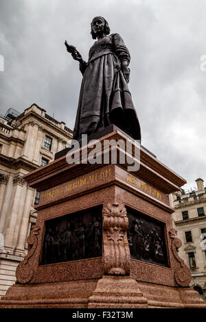 Die Statue von Florence Nightingale, Waterloo Place, London, UK Stockfoto