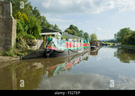 Blick entlang der Leeds-Liverpool-Kanal Stockfoto