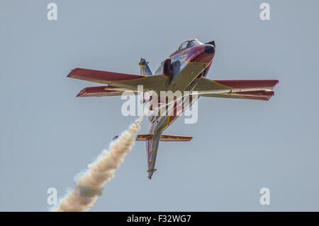 Patrulla Águila (Spanisch für „Adlerpatrouille“) ist das Kunstflugteam der spanischen Luftwaffe. Casa C-101 Aviojet Flugzeuge Stockfoto