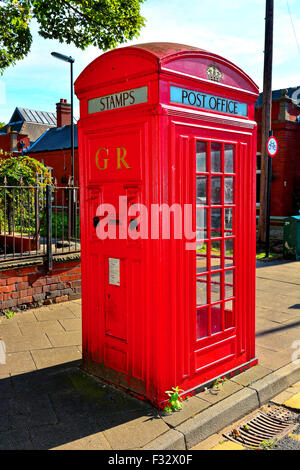 K4 kombiniert, Telefon und Post Box Whitley Bay, Giles Gilbert Scott, Battersea Power Station, Liverpool Cathedral, Telefon Stockfoto