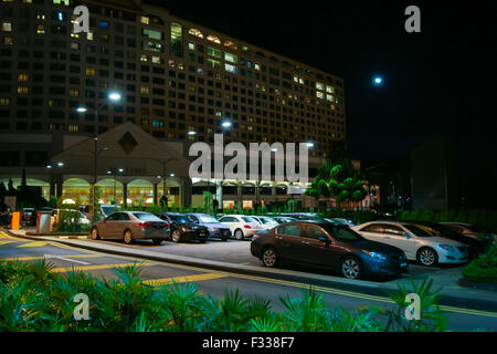 Nachtaufnahme der Highlands Hotel in Genting Highland, Malaysia Stockfoto