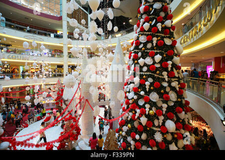 Weihnachtsdekoration in Mid Valley Shopping Mall, Kuala Lumpur Malaysia. Stockfoto