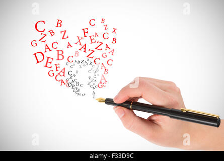Zusammengesetztes Bild der Businesswomans Handschrift mit Füllfederhalter Stockfoto