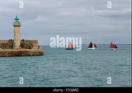 Alten Segeln Regatta, Rigel Cotre, Jetée de Penthièvre, Binic Hafen in der Nähe von Saint-Brieuc, Côtes-d ' Armor, Bretagne, Bretagne, Frankreich Stockfoto