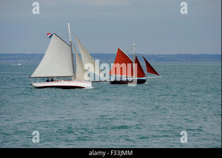 Alten Segelregatta, Binic Hafen in der Nähe von Saint-Brieuc, Côtes-d ' Armor, Bretagne, Bretagne, Frankreich Stockfoto