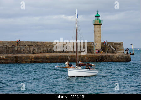 Alten Segeln Regatta, Rigel Cotre, Jetée de Penthièvre, Binic Hafen in der Nähe von Saint-Brieuc, Côtes-d ' Armor, Bretagne, Bretagne, Frankreich Stockfoto