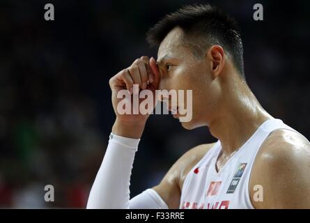 Der Provinz Hunan Changsha, China. 29. Sep, 2015. Yi Jianlian China reagiert in einer zweiten Vorrundenspiel gegen Katar im Jahr 2015 FIBA Asia Championship in Changsha, der Hauptstadt der Provinz Zentral-China Hunan, 29. September 2015. China gewann 89-65. © Zhang Chen/Xinhua/Alamy Live-Nachrichten Stockfoto