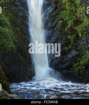 Linhope Auslauf Wasserfall in der Cheviots Northumberland Stockfoto