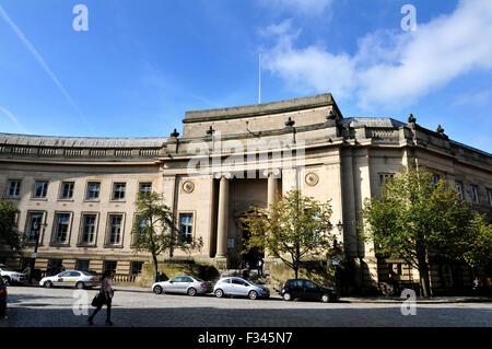 Bolton Magistrates Court, Le Mans Crescent, Bolton. Bild von Paul Heyes, Dienstag, 29. September 2015. Stockfoto