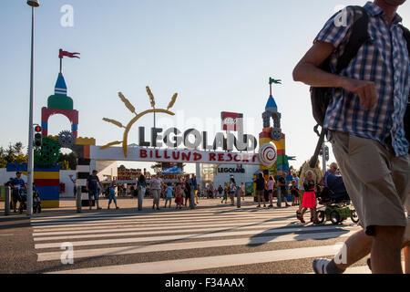 Billund, Dänemark - 22. august 2015- Haupteingang im Legoland Vergnügungspark. Stockfoto