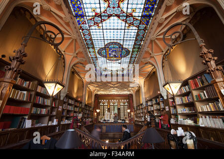 Lello und Irmao Buchhandlung Interieur in Porto, Portugal Stockfoto