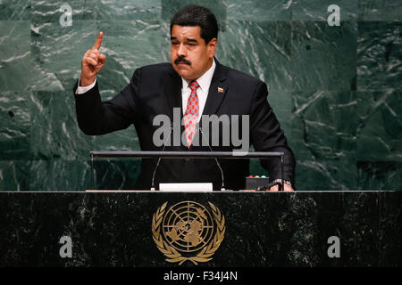 New York, USA. 29. Sep, 2015. Der venezolanische Präsident Nicolas Maduro Adressen der 70. Tagung der Generalversammlung der Vereinten Nationen am Sitz Vereinten Nationen in New York am 29. September 2015. Bildnachweis: Li Muzi/Xinhua/Alamy Live-Nachrichten Stockfoto