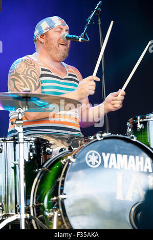 Sep 13, 2015 - Raleigh, North Carolina; USA - tritt Drummer CHRIS PHILLIPS von der Band IAMDYNAMITE als Bestandteil des G105 Shin Dig, die in Walnut Creek Amphitheater befindet sich in Raleigh stattfand. Copyright 2015 Jason Moore. © Jason Moore/ZUMA Draht/Alamy Live-Nachrichten Stockfoto