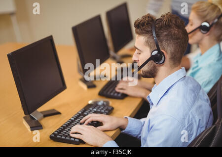 Erhöhte Ansicht der Geschäftsmann arbeiten Stockfoto