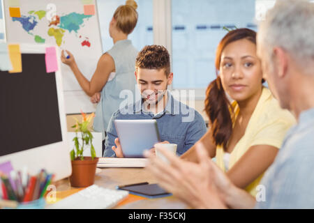 Geschäftsmann mit digitalen PC Stockfoto
