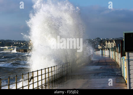 Torbay, Devon, UK. 30. Sep, 2015. 30. September 2015, Paignton Beach, Stürme schlagen Torbay, Devon, South Devon, Credit: Andrew Payne/Alamy Live News Stockfoto