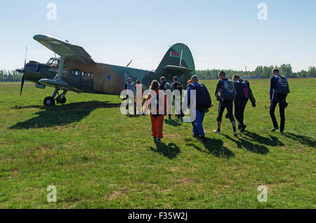 Fallschirmspringer - 2014. Vor dem Start. Stockfoto