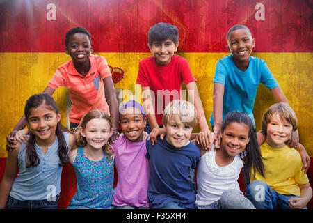 Zusammengesetztes Bild der happy Friends im park Stockfoto