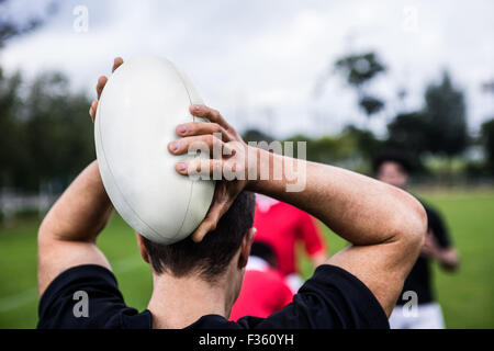 Rugby-Spieler training auf Platz Stockfoto