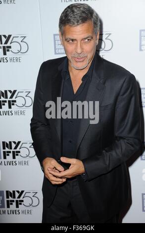 New York, NY, USA. 29. Sep, 2015. George Clooney im Ankunftsbereich für 53. New York Film Festival: O Bruder, wo bist du Screening, Alice Tully Hall im Lincoln Center, New York, NY 29. September 2015. © Kristin Callahan/Everett Collection/Alamy Live-Nachrichten Stockfoto