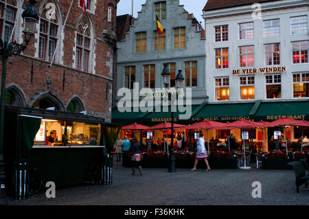 De Vier Winden (De Sneeuwberg) Restaurant. Eine Feineinstellung, begleitet mit einem köstliches Speiseerlebnis zu guten Preisen. Die R Stockfoto