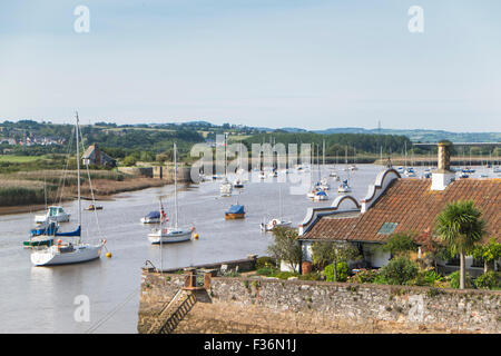 Boote in Bath ein Dorf am Fluss Eve im East Devon England Großbritannien Stockfoto