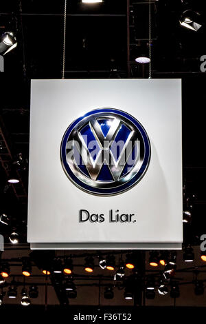 Ein digital veränderten Volkswagen-Zeichen von der Los Angeles Auto Show 2013 Stockfoto