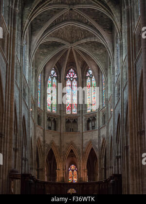 Bordeaux-Kathedrale innen Stockfoto