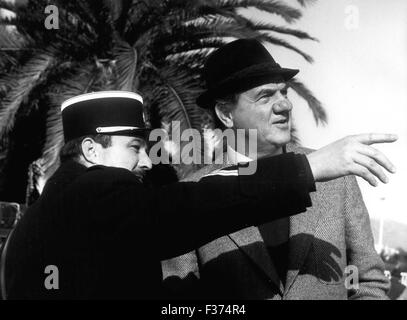 26. Dezember 1982 - aus der '' Straßen von San Francisco'' zu den Straßen von Nizza: US-amerikanischer Schauspieler Karl Malden in Nizza für das International Television Festival von Monte Carlo. He Wil sein eines der Jury. Foto zeigt Malden immer Informationen Form eine gendarme.l © Keystone Bilder USA/ZUMAPRESS.com/Alamy Live News Stockfoto