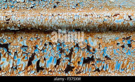 Rost abblätternden Anstrich auf alten gewellte Metall Oberfläche in schwarz / weiß abstrakt Stockfoto