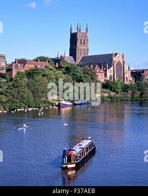 Cathedral Church of Christ und Jungfrau Maria am Ufer des Flusses Severn, Worcester, Worcestershire, England Stockfoto