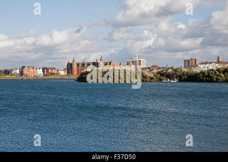 Ein Blick über das Wasser vom Marine-See in Southport Stockfoto