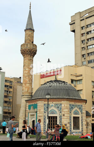 Konak Moschee Yali Camii ist eine Moschee in Izmir, Türkei Stockfoto