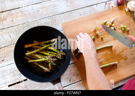 Mann, Kochen Stockfoto