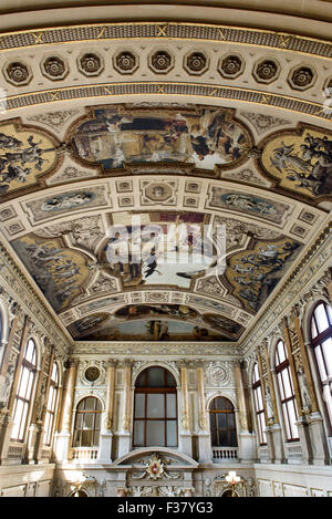 Historische Treppe 1. Stiege, Burgtheaterbox Sitze und Gericht Box, Burgtheater, Wien, Österreich, Weltkulturerbe Stockfoto