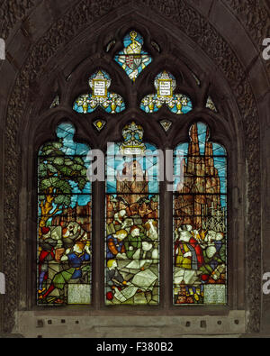 Kathedrale von Lichfield, südlichen Chorfenster Gang Stockfoto