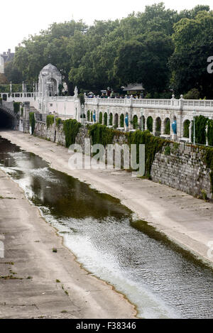 Treppe am Ufer des Flusses Wien durch Fredrich Ohman, Wien, Österreich, Weltkulturerbe Stockfoto