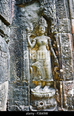 Basrelief Apsara (himmlische Tänzerin) im Tempel Banteay Kdei. Angkor archäologischer Park, Siem Reap Provinz, Kambodscha. Stockfoto