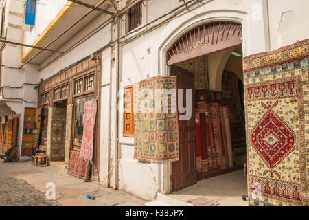 Straßenszene in der Medina von Rabat, Marokko Stockfoto