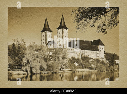 Blick über den Fluss Zwickauer Mulde, die Rochlitz Schloss, mehr als 1000 Jahre alt, Rochlitz, Sachsen, Deutschland, Europa Stockfoto