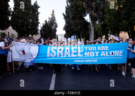 Evangelische Christen aus Südkorea nehmen am jährlichen Jerusalem March während des Sukkot-Festes der Tabernakel Teil, um ihre Liebe zum jüdischen Volk und dem Staat Israel zu zeigen. Die Parade wird von der Internationalen Christlichen Botschaft Jerusalem (ICEJ) veranstaltet und zieht Tausende von Christen aus der ganzen Welt zur Unterstützung Israels an. Stockfoto