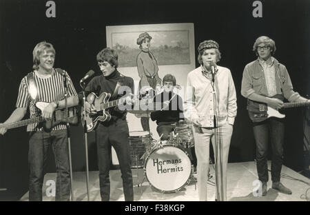 Hermans HERMITS UK-pop-Gruppe über 1968. Von links: Karl Green, Keith Hopwood, Barry Whitwam, Peter Noone, Derek Leckenby Stockfoto