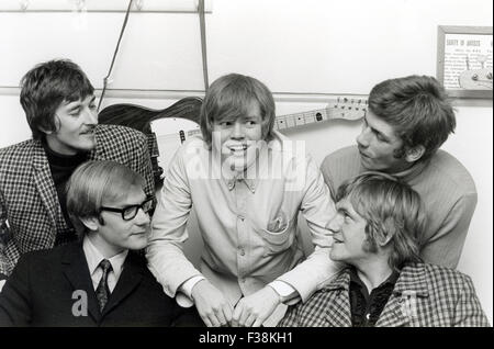 Hermans HERMITS UK-pop-Gruppe im April 1968. Vom linken Keith Hopwood, Derek Leckenby, Peter Noone, Karl Green, Barry Whitwam. Foto Tony Gale Stockfoto